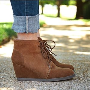 Madden Girl Suede Lace-Up Wedge Booties- Chestnut. Size 8